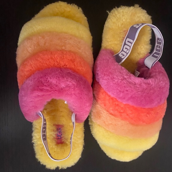 Women’s UGG Pride Fluff Yeah Slide Size 9 - Picture 4 of 9